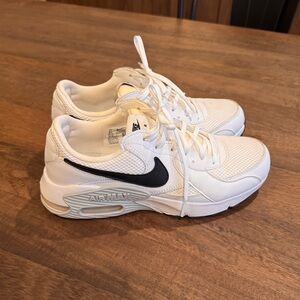 Nike Air Max, White & Black Sneakers